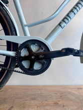 Load image into Gallery viewer, Winter Warrior 2025 - Step-Through Dutch Bike - Medium|Large - 20.5" - Oma Fiets - Cortina