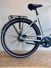 Load image into Gallery viewer, Winter Warrior 2025 - Step-Through Dutch Bike - Medium|Large - 20.5" - Oma Fiets - Cortina