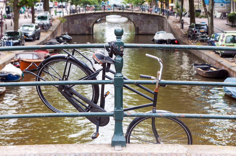 How to use a Dutch Bike Lock?