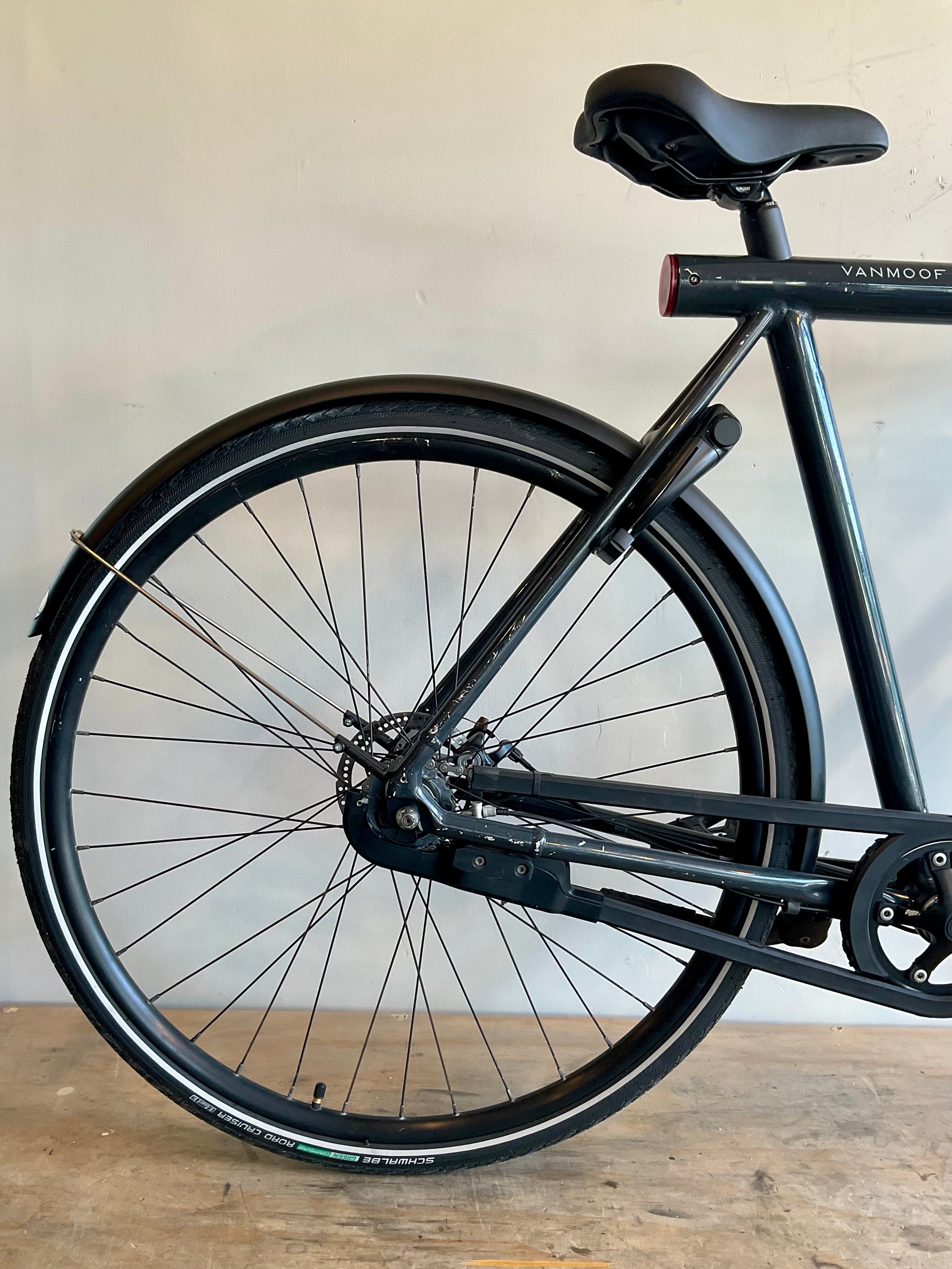VanMoof - Crossbar Style Dutch Bike - Large - 23