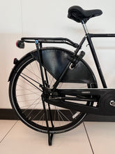 Load image into Gallery viewer, Pashley - Crossbar Style Dutch - 22.5” - Medium Large
