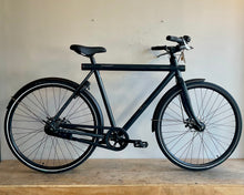 Load image into Gallery viewer, Mitchel- Crossbar Style Dutch Bike - Large - 23&quot; - VanMoof Restored
