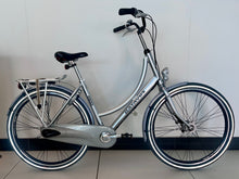 Load image into Gallery viewer, Batavus Diva - Step-Through Style Dutch Bike - Large - 22''
